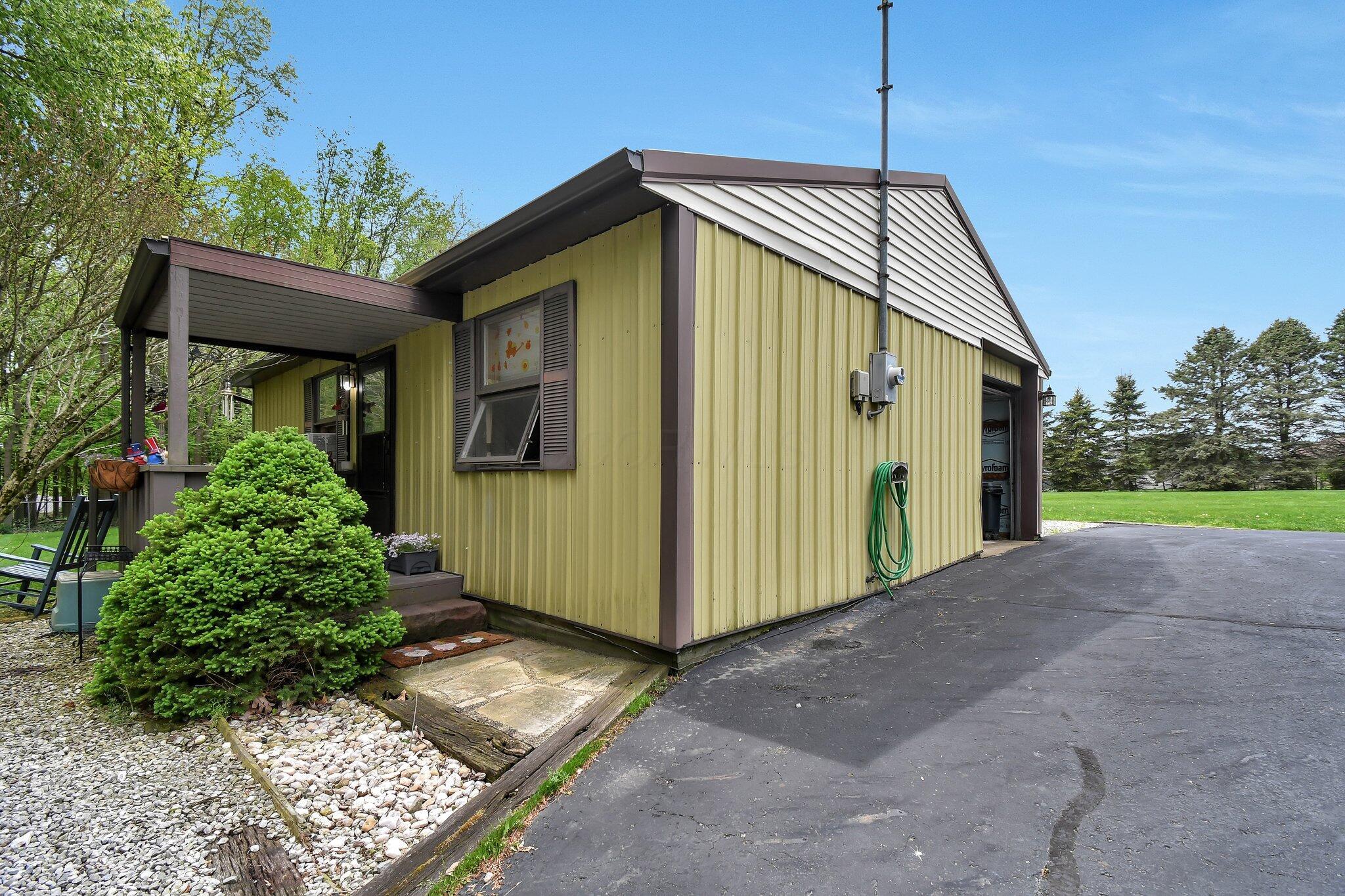 11065 Upper Gilchrist Road, Mount Vernon, Ohio image 26