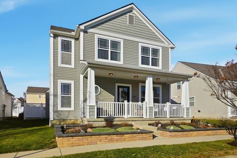 Photo of 4581 Snowy Meadow Drive, Grove City, OH 43123 (MLS # 226000969)