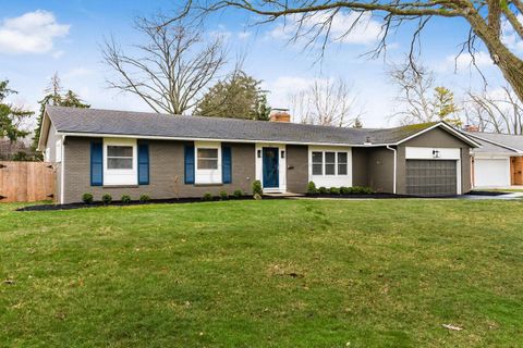 Photo of 2850 Pickwick Drive, Upper Arlington, OH 43221 (MLS # 226005061)