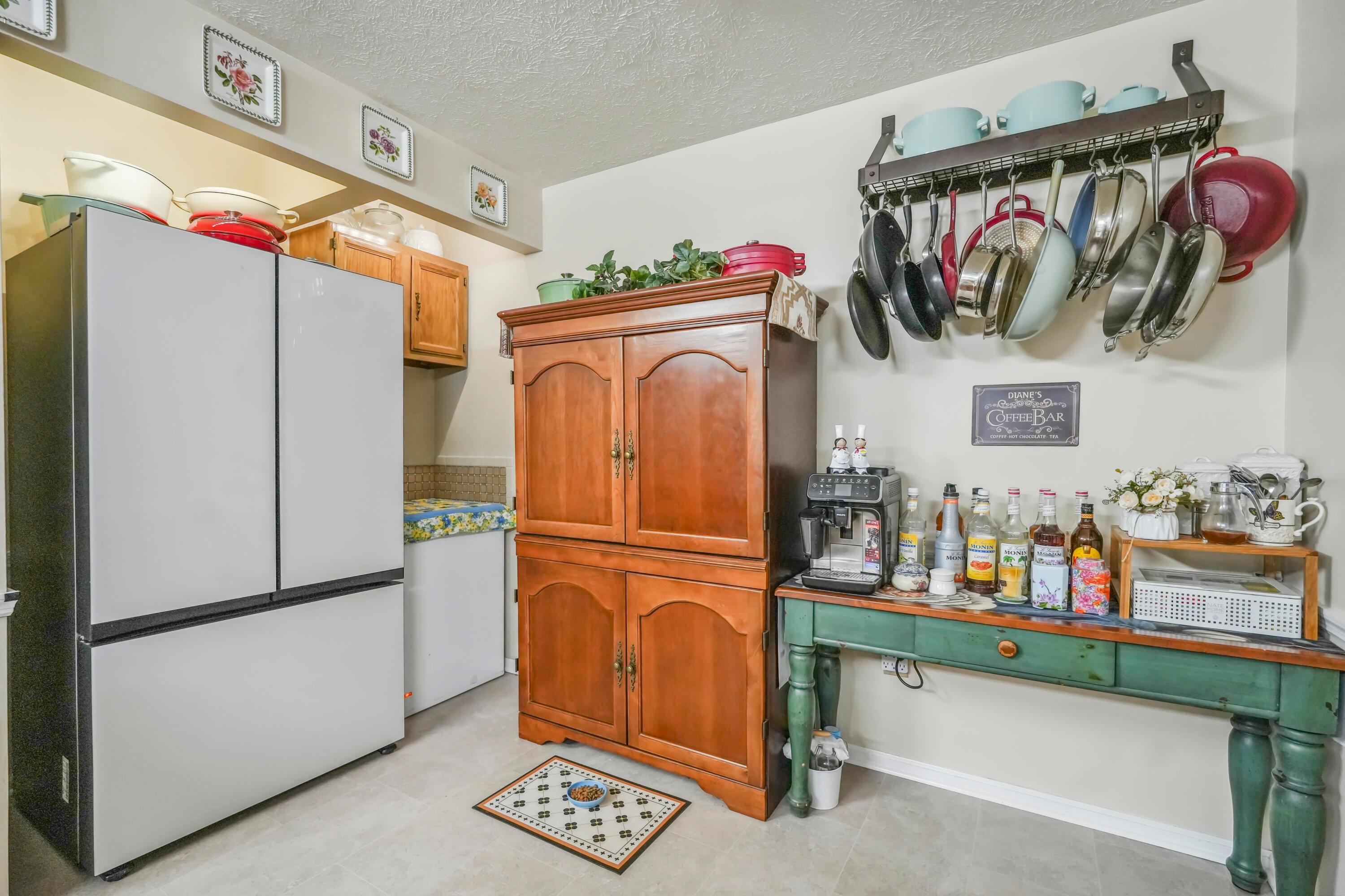 1235 Canteberry Lane, Mansfield, Ohio image 11