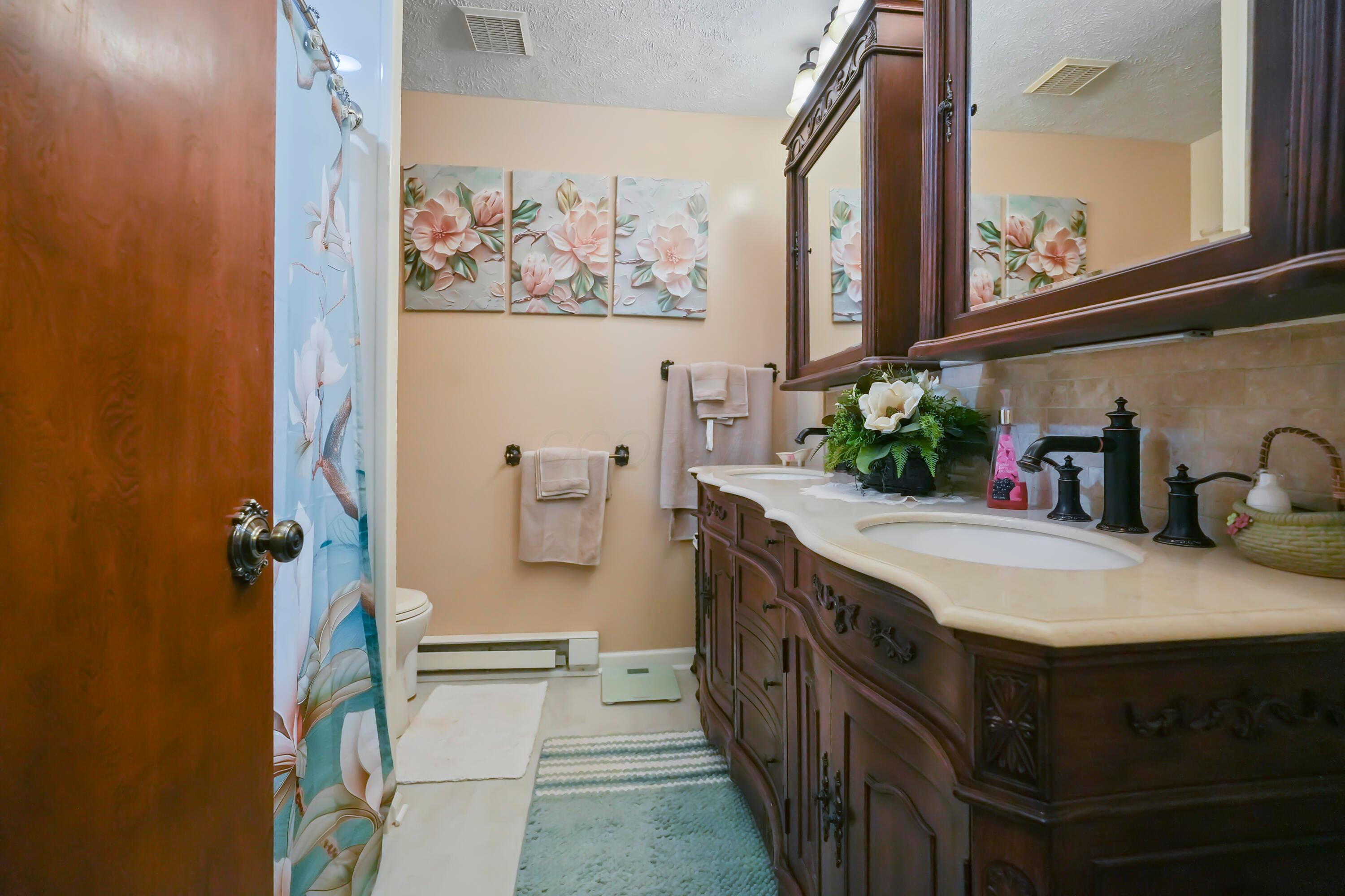 1235 Canteberry Lane, Mansfield, Ohio image 26