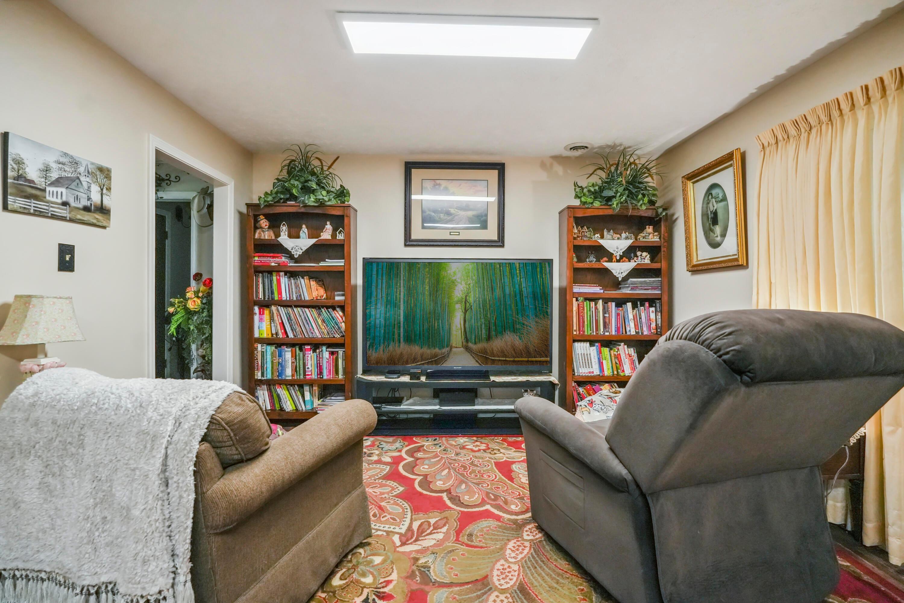 1235 Canteberry Lane, Mansfield, Ohio image 16