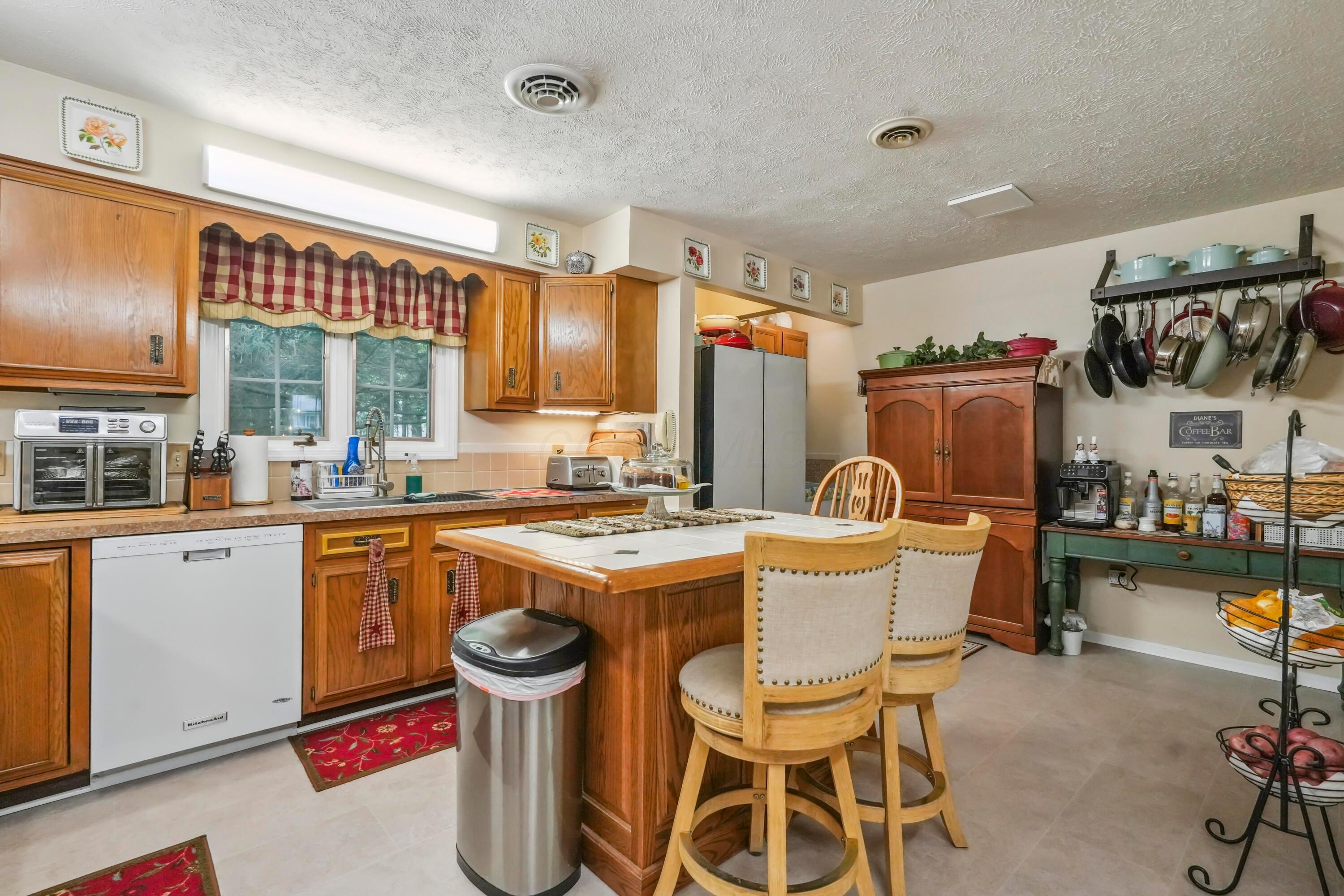 1235 Canteberry Lane, Mansfield, Ohio image 8