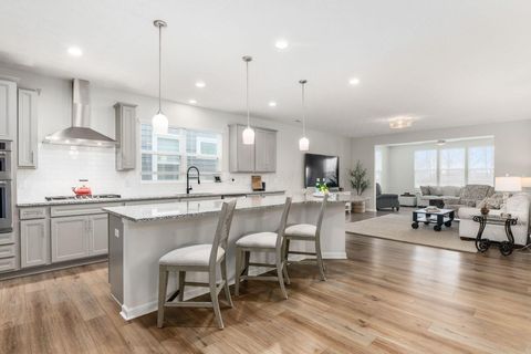 Photo of 6373 Davis Circle, Powell, OH 43065 (MLS # 226004627)