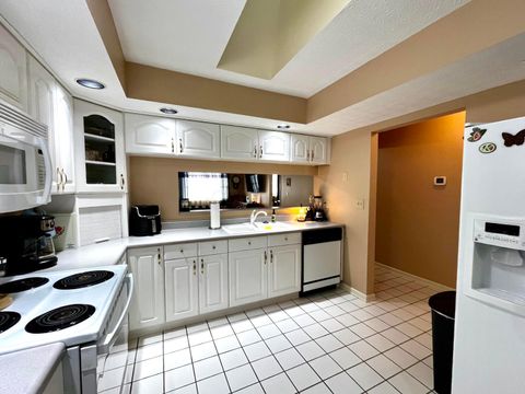 Tiny photo for 4 Becky Lane, Chillicothe, OH 45601 (MLS # 226002954)