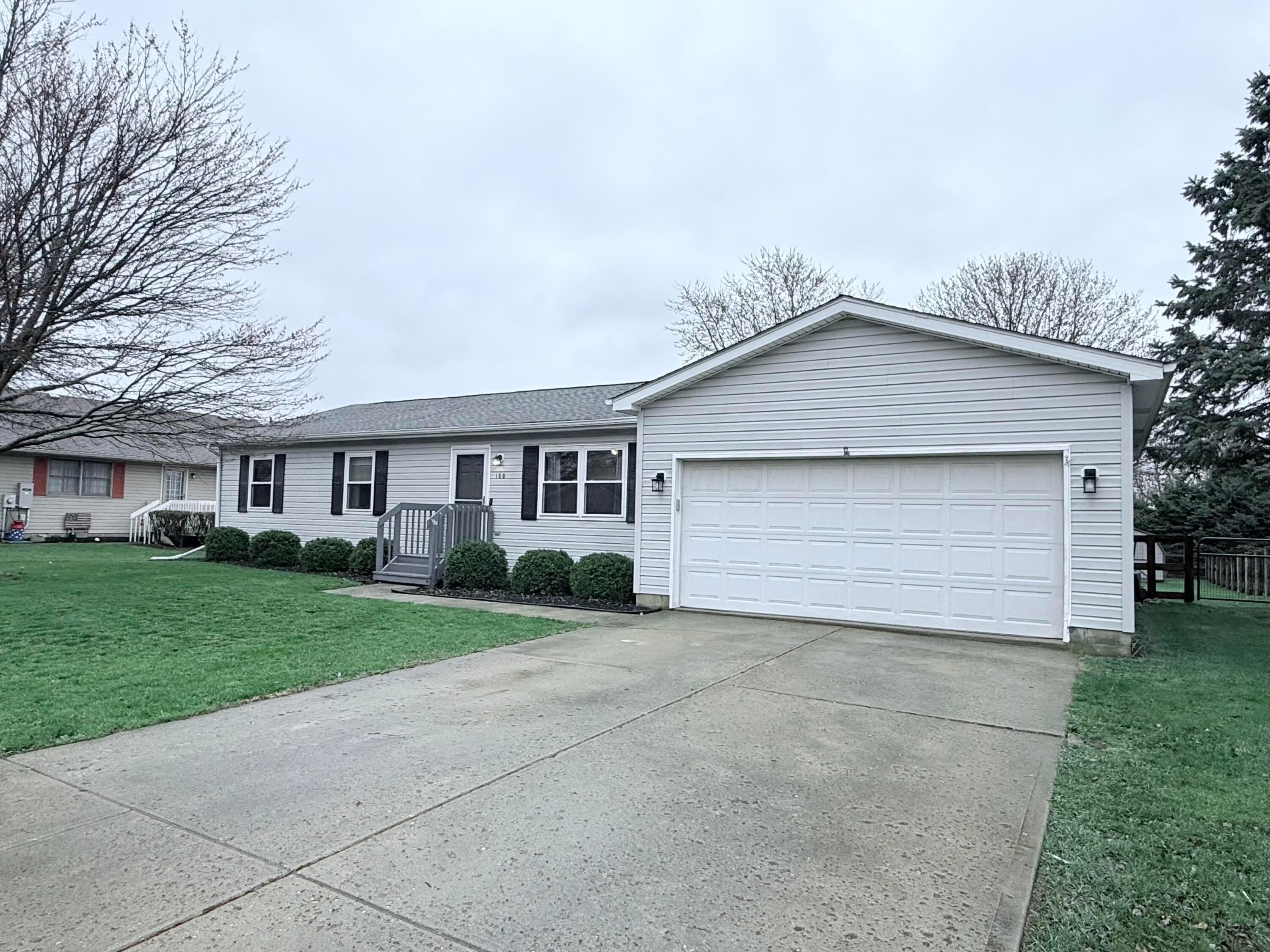 100 Andrew Court, London, Ohio image 2