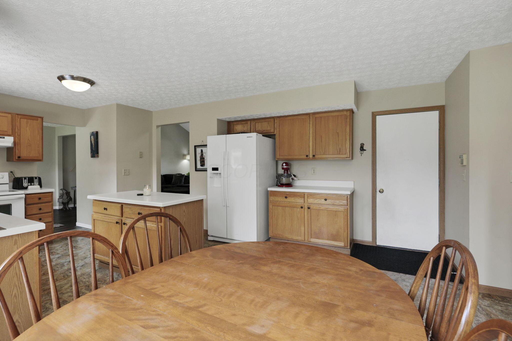 8537 Wildomar Avenue, Reynoldsburg, Ohio image 15