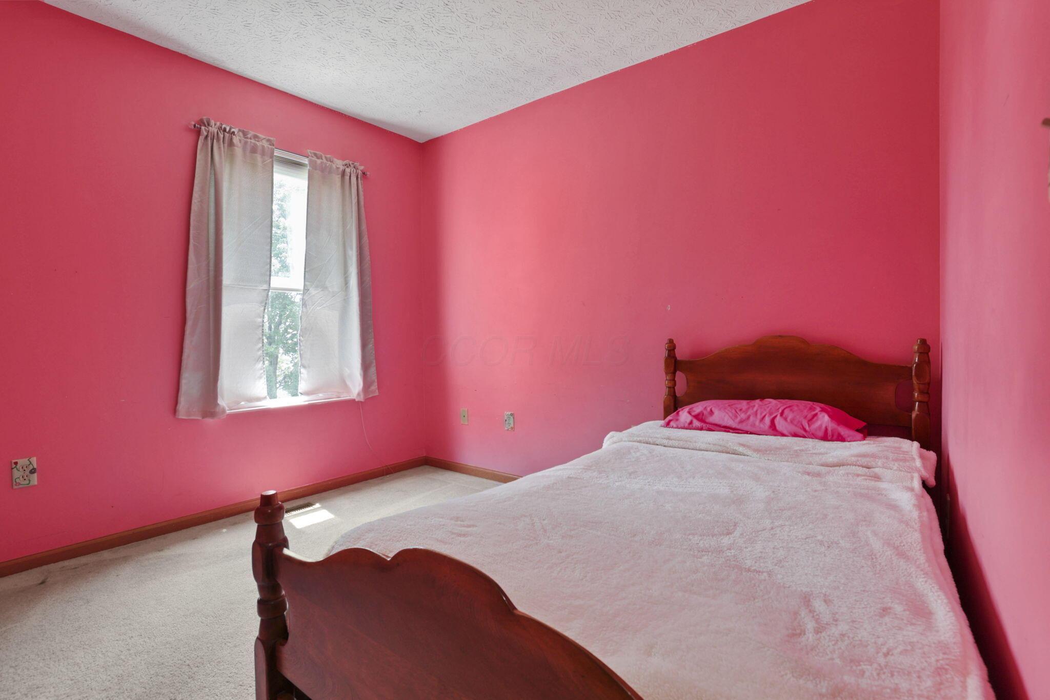 8537 Wildomar Avenue, Reynoldsburg, Ohio image 32