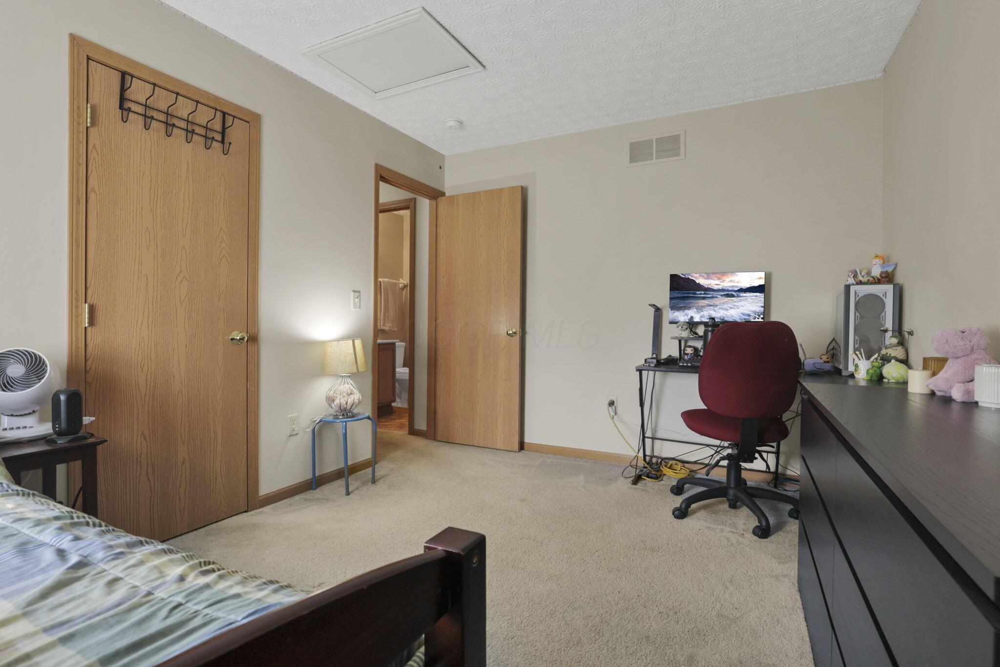 8537 Wildomar Avenue, Reynoldsburg, Ohio image 35