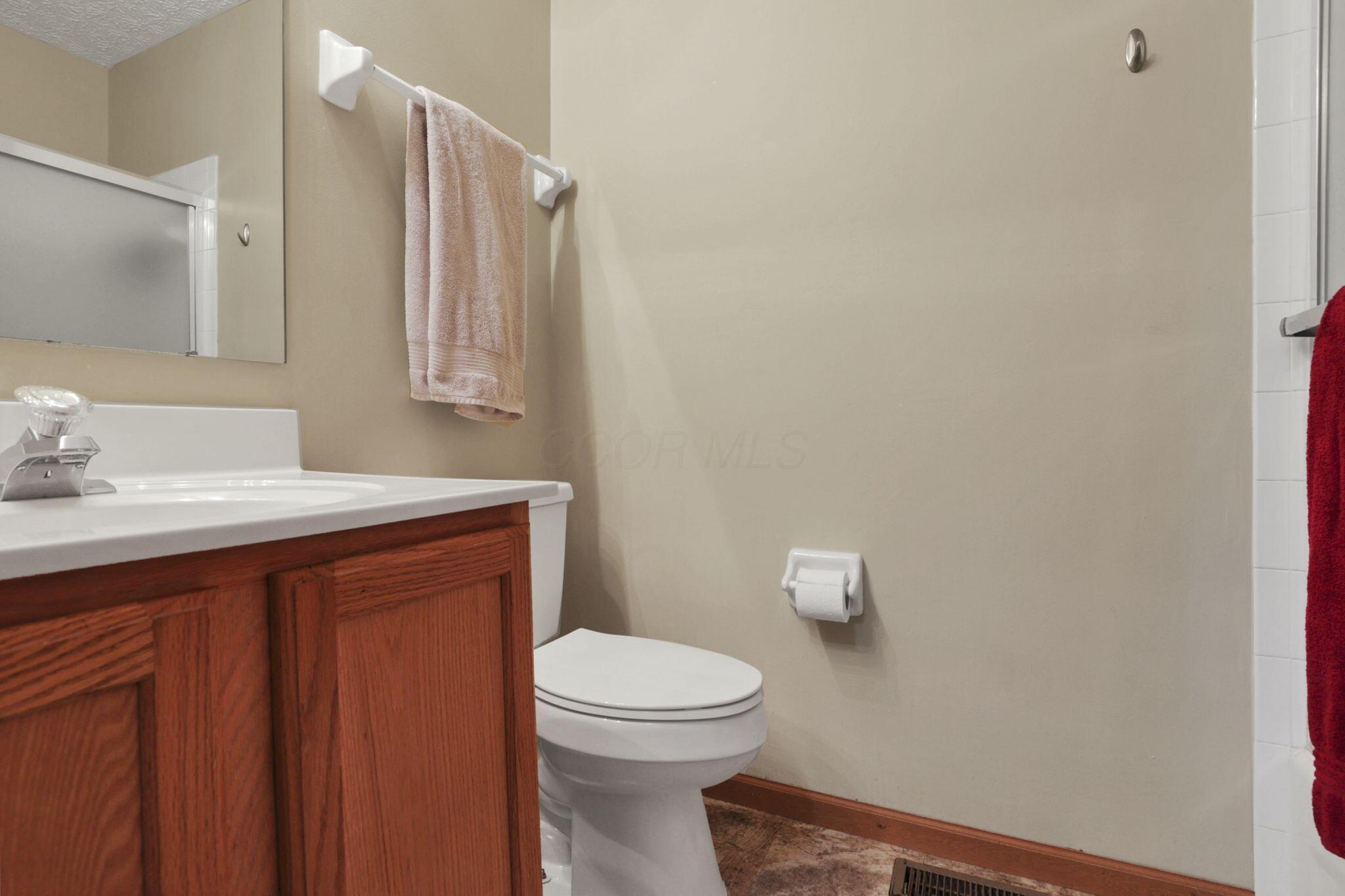8537 Wildomar Avenue, Reynoldsburg, Ohio image 36
