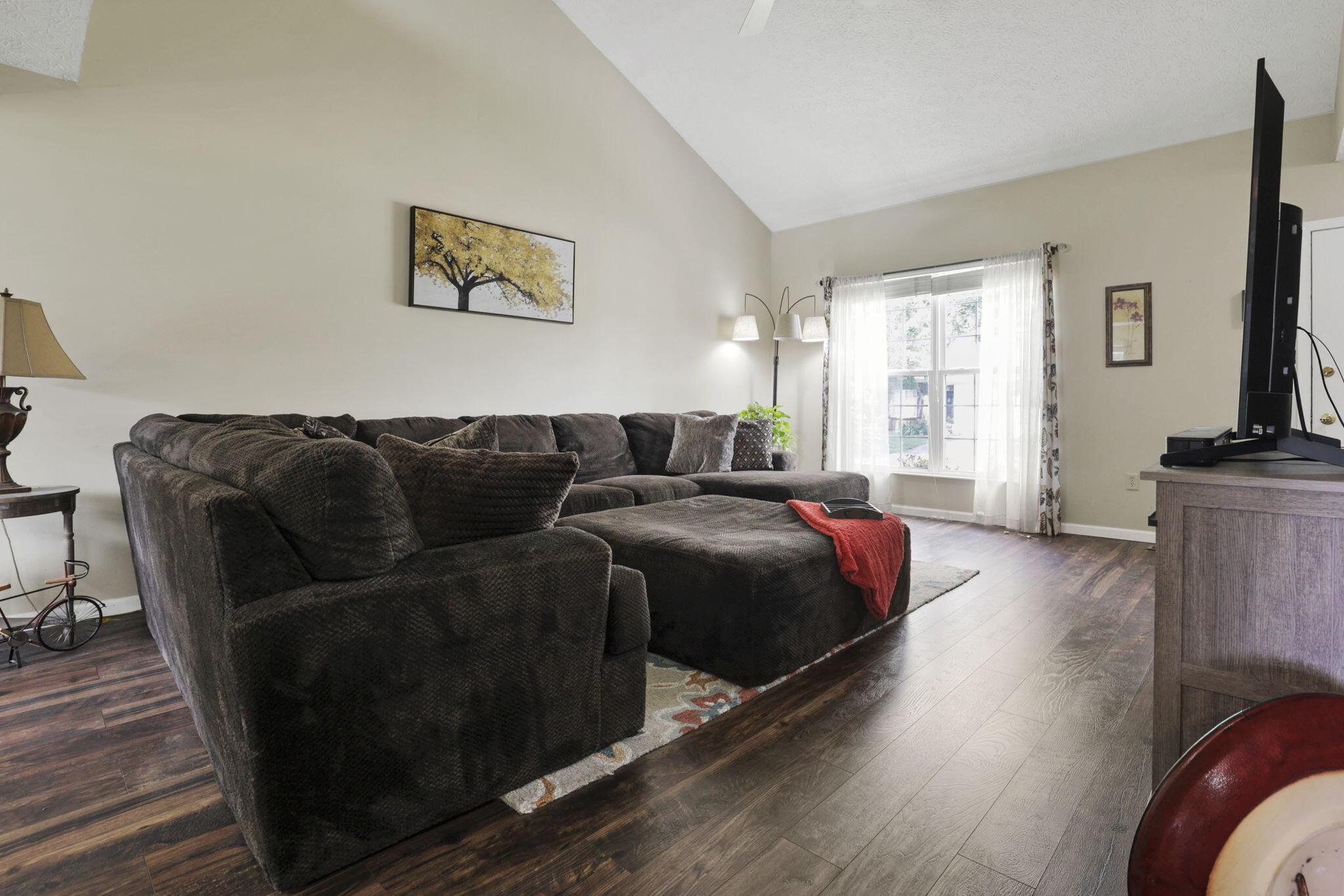 8537 Wildomar Avenue, Reynoldsburg, Ohio image 11