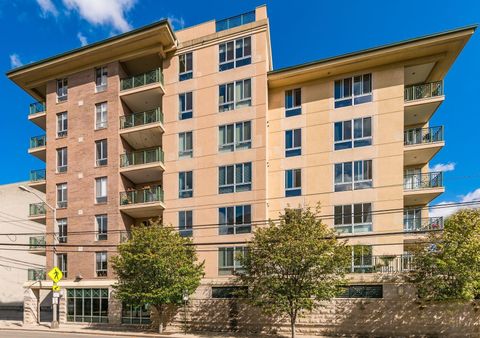 Photo of 196 S Grant Avenue 303 #303, Columbus, OH 43215 (MLS # 226013980)