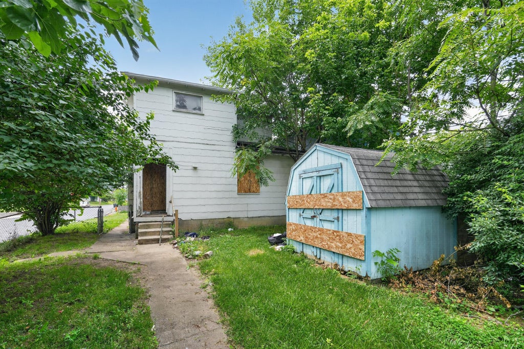 Photo of 298 S Richardson Avenue, Columbus, OH 43204 (MLS # 226022946)