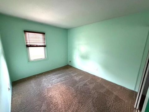 Tiny photo for 219 Green Meadow Drive, Newark, OH 43055 (MLS # 225041068)