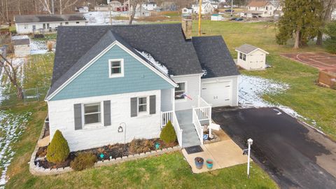 Photo of 11 Highland Drive, Mount Vernon, OH 43050 (MLS # 225046105)