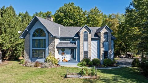 Photo of 5830 Houchard Road, Dublin, OH 43016 (MLS # 225039043)