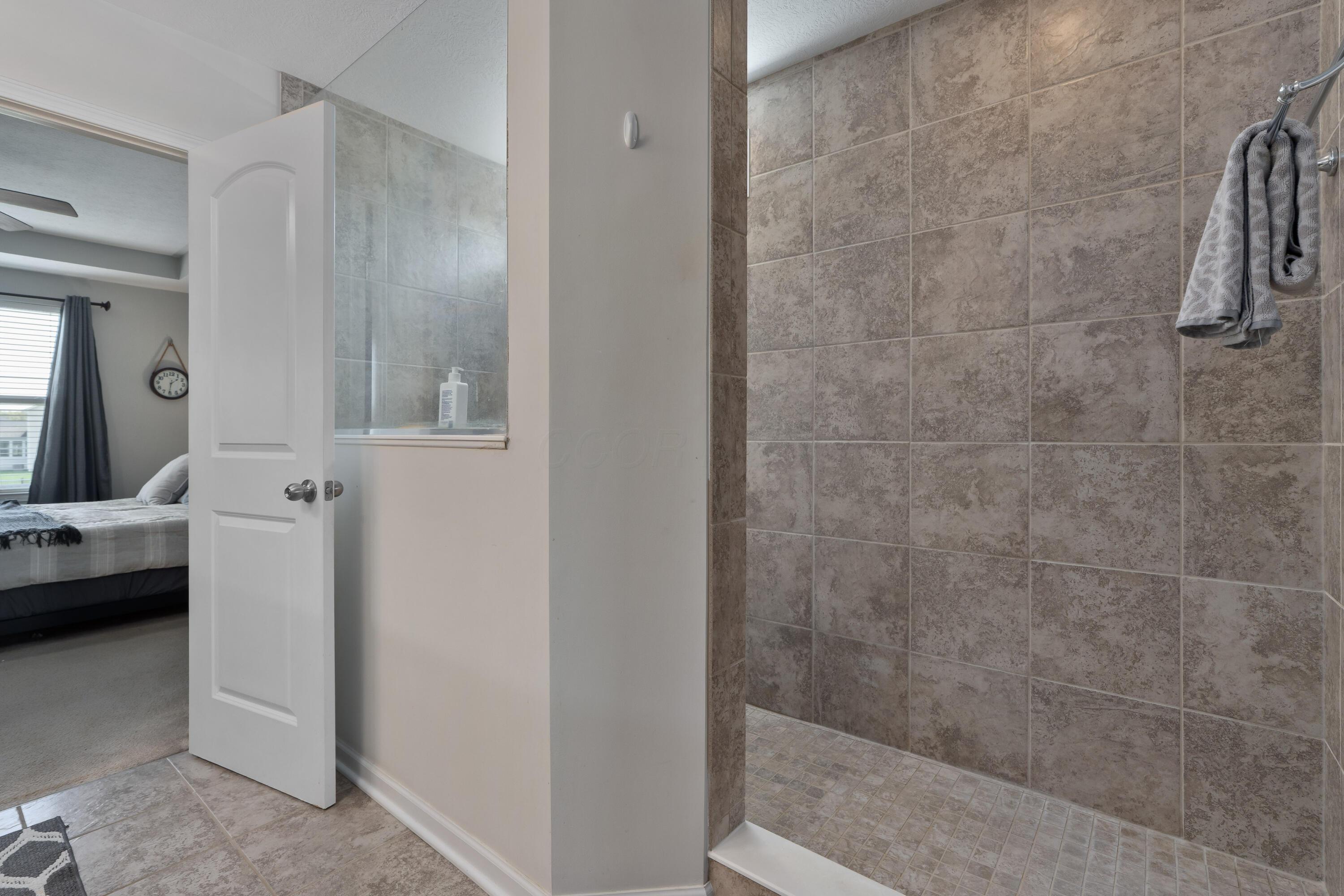 11722 Daventry Drive, Pickerington, Ohio image 32