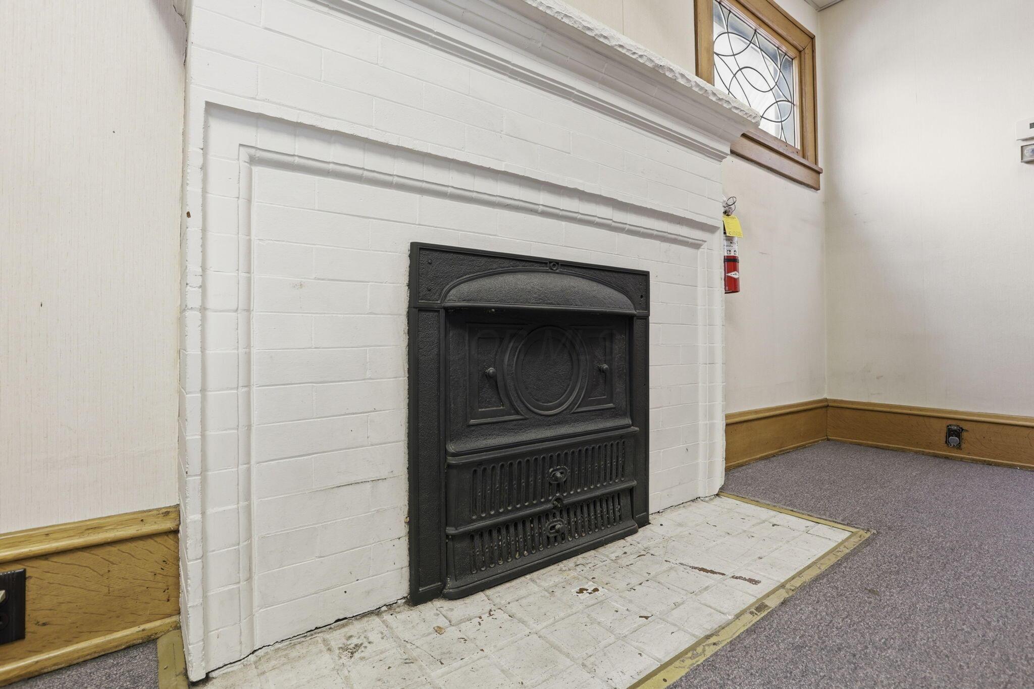 102 E Gambier Street