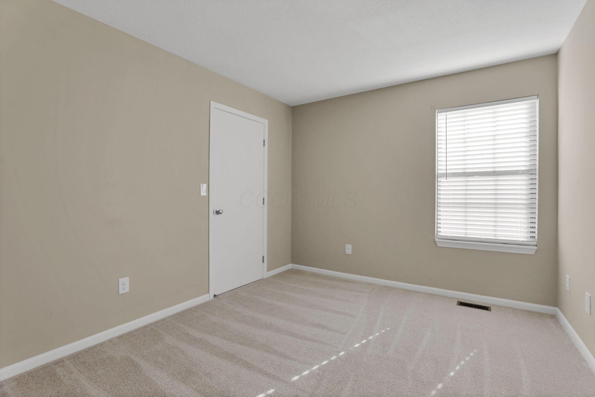 1722 Rock Creek Drive, Grove City, Ohio image 18
