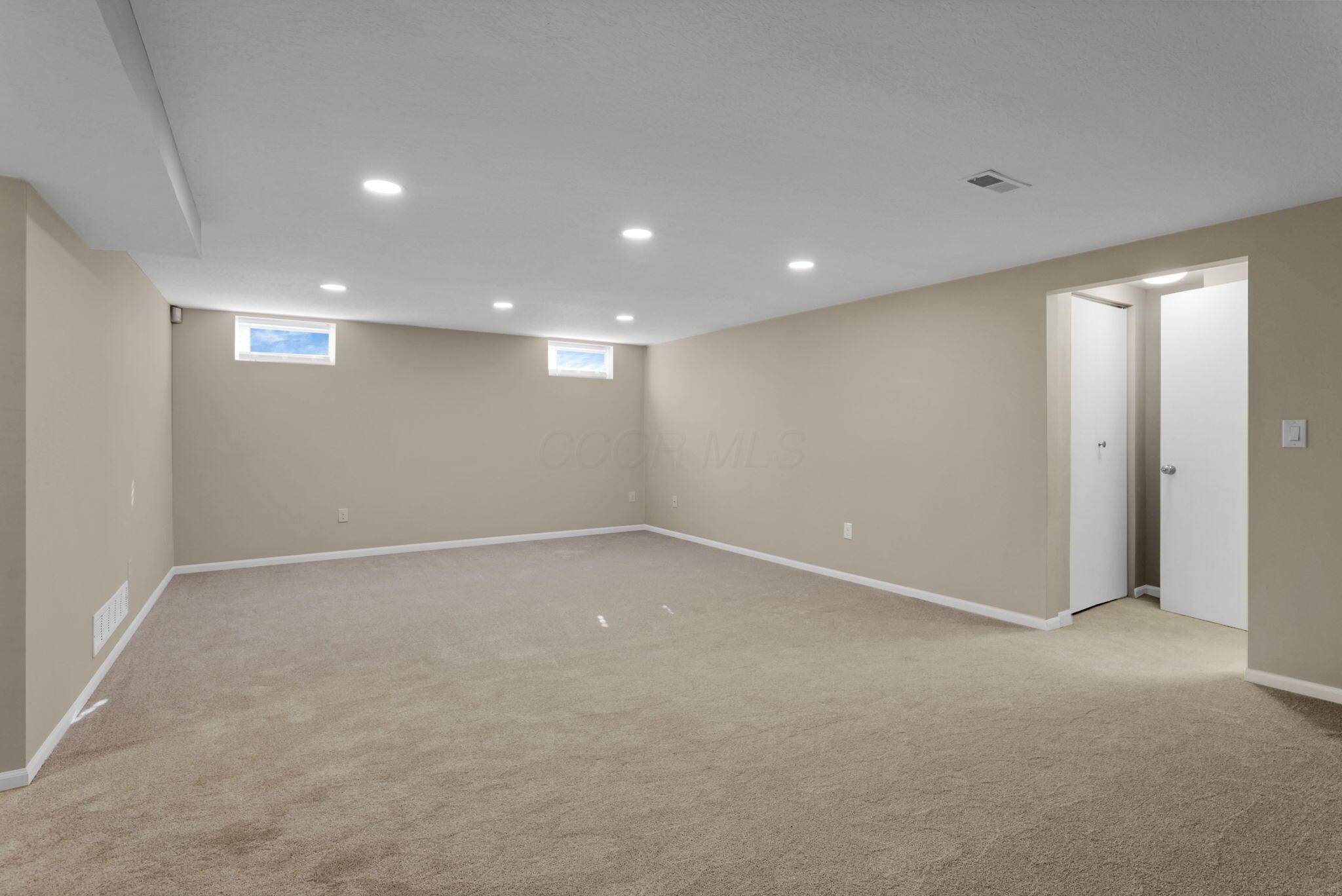 1722 Rock Creek Drive, Grove City, Ohio image 21