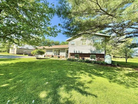 Photo of 1260 S County Line Road, Johnstown, OH 43031 (MLS # 226013664)