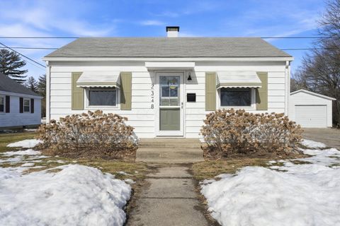 Photo of 2338 Dellwood Drive, Springfield, OH 45505 (MLS # 226005887)