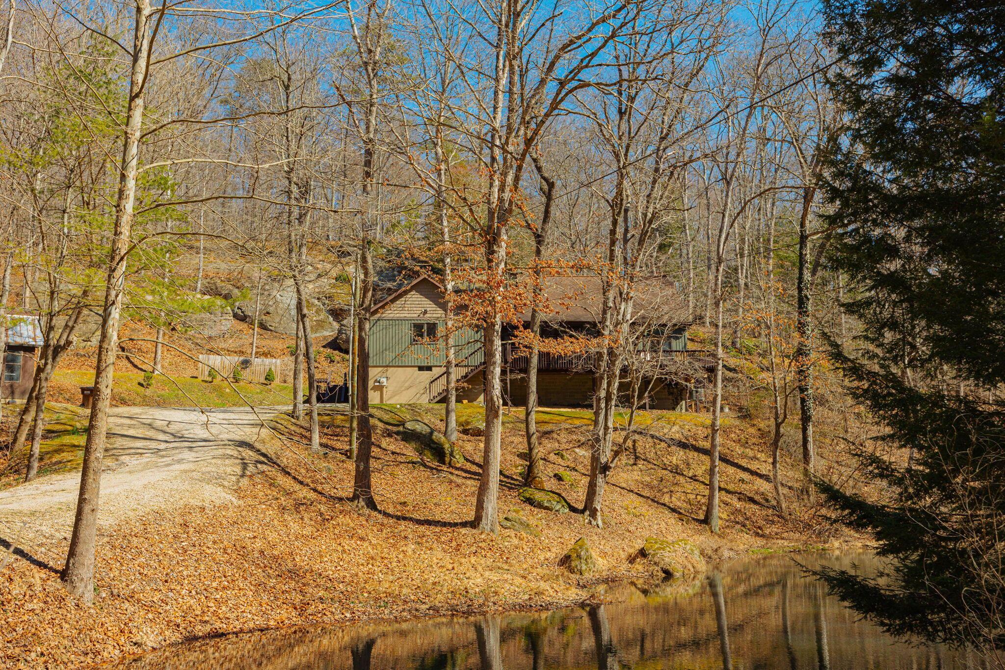13032 E Buck Run Road, Rockbridge, Ohio image 4