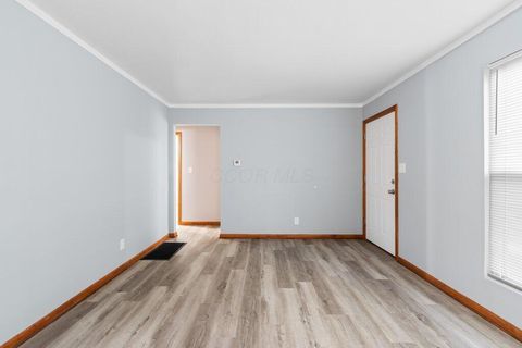 Tiny photo for 2214 Grasmere Avenue, Columbus, OH 43211 (MLS # 225042078)