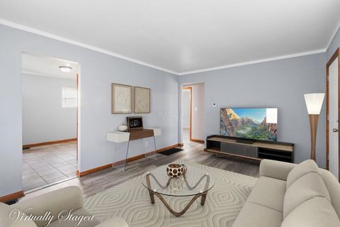 Tiny photo for 2214 Grasmere Avenue, Columbus, OH 43211 (MLS # 225042078)