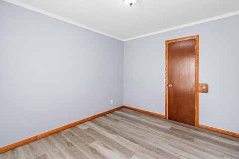 Tiny photo for 2214 Grasmere Avenue, Columbus, OH 43211 (MLS # 225042078)