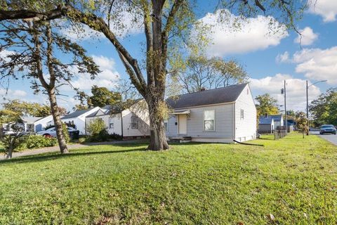 Tiny photo for 2214 Grasmere Avenue, Columbus, OH 43211 (MLS # 225042078)
