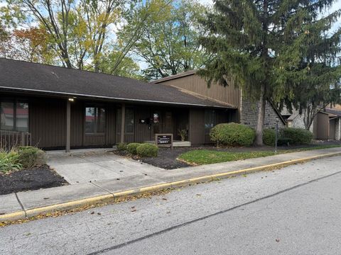 Photo of 2525 Oakstone Drive, Columbus, OH 43231 (MLS # 225040620) Photo of 2525 Oakstone Drive, Columbus, OH 43231 (MLS # 225040620)