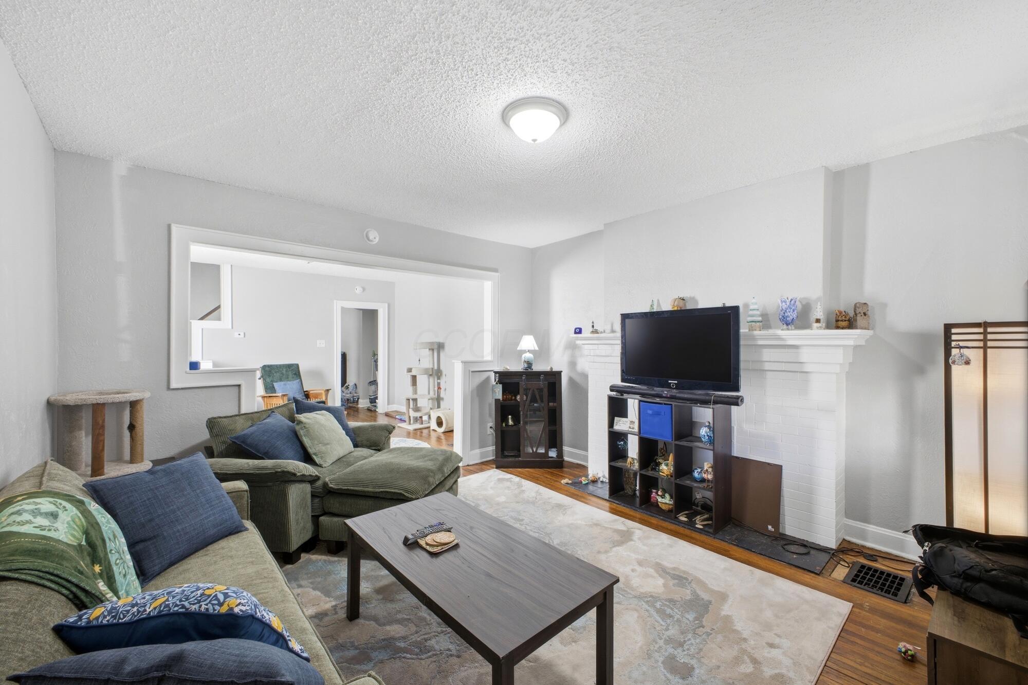 1107-1109 22nd Avenue