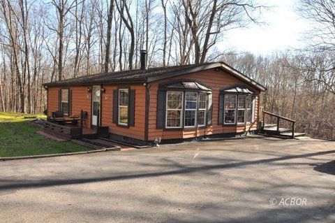 Homes For Sale - 2620 Burnett Road<br/> Cutler, OH 45724