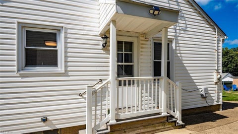 Tiny photo for 921 Lindbergh Avenue, Zanesville, OH 43701 (MLS # 226037160)