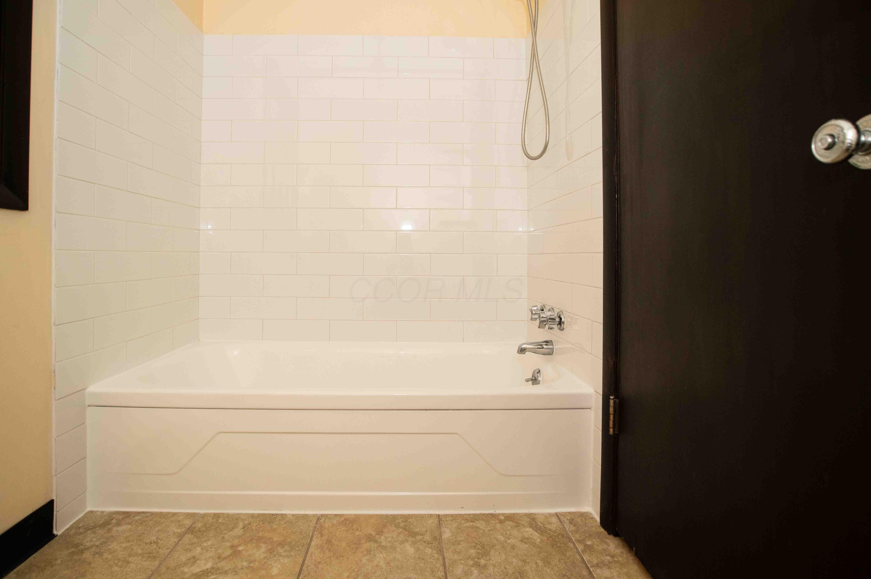 613 Old Farm Road, Columbus, Ohio image 36