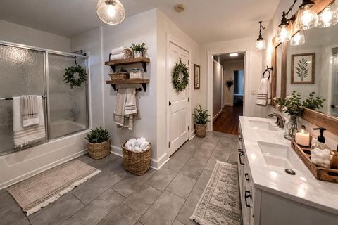 Tiny photo for 81 S Hickory Street, Chillicothe, OH 45601 (MLS # 226002889)