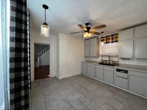 Tiny photo for 81 S Hickory Street, Chillicothe, OH 45601 (MLS # 226002889)