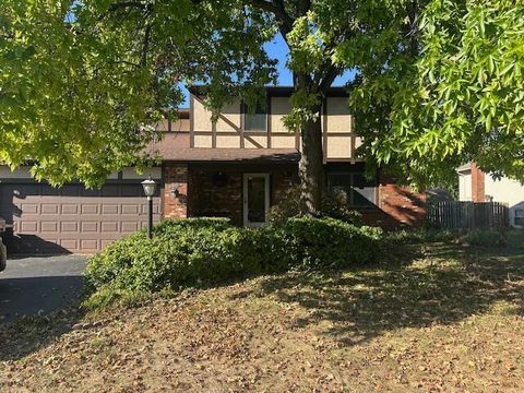 Photo of 1586 Lorraine Avenue, Columbus, OH 43235 (MLS # 225037388)