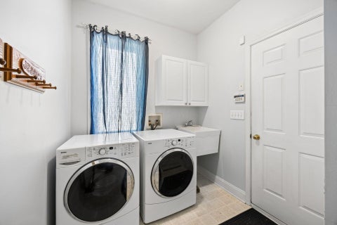 Tiny photo for 7011 Harlan Square, New Albany, OH 43054 (MLS # 226034169)