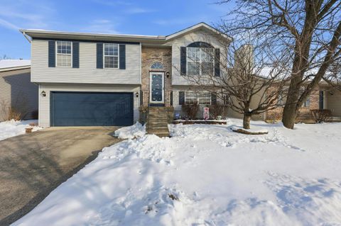 Photo of 1062 Viewpointe Drive, Columbus, OH 43207 (MLS # 226002760)