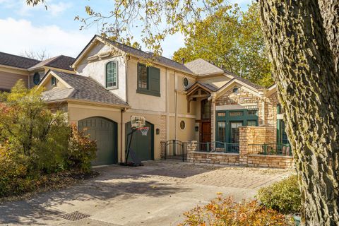 Photo of 419 Westland Avenue, Columbus, OH 43209 (MLS # 225042109)