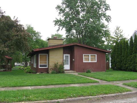 Tiny photo for 118 Stockton Avenue, Sabina, OH 45169 (MLS # 226029459)