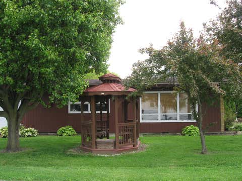 Tiny photo for 118 Stockton Avenue, Sabina, OH 45169 (MLS # 226029459)