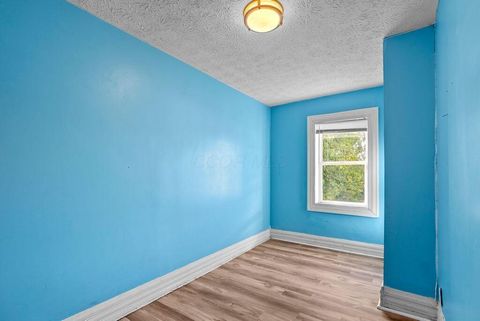 Tiny photo for 1121 E Livingston Avenue, Columbus, OH 43205 (MLS # 226002542)