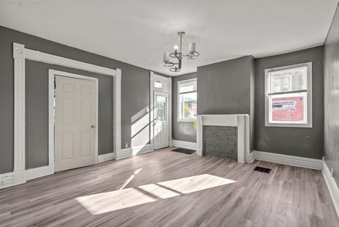 Tiny photo for 1121 E Livingston Avenue, Columbus, OH 43205 (MLS # 226002542)