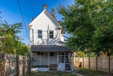 Tiny photo for 1121 E Livingston Avenue, Columbus, OH 43205 (MLS # 226002542)