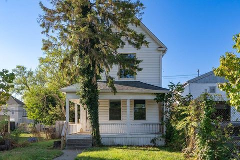 Tiny photo for 1121 E Livingston Avenue, Columbus, OH 43205 (MLS # 226002542)