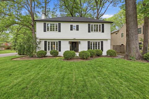 Photo of 2406 Canterbury Road, Columbus, OH 43221 (MLS # 226017242)