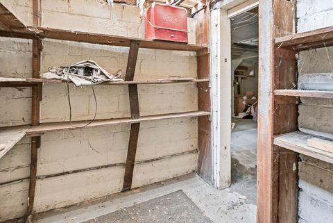 Tiny photo for 1218 E 22nd Avenue, Columbus, OH 43211 (MLS # 226004427)